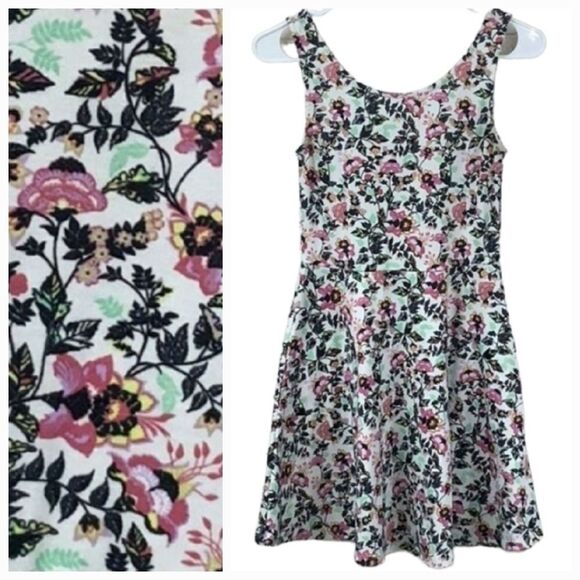 H&M Divided White Floral Skater Dress Sleeveless Scoop Tank Stretch Knit Size 6 - Picture 1 of 6